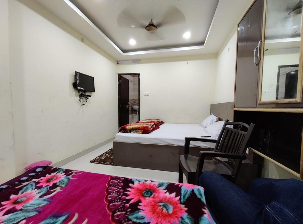 Swastik Guest House Bénarès Extérieur photo
